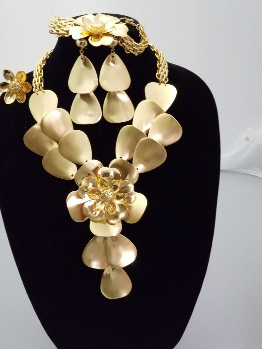 Gold Shells & Flower Cluster Necklace 3 Piece Set