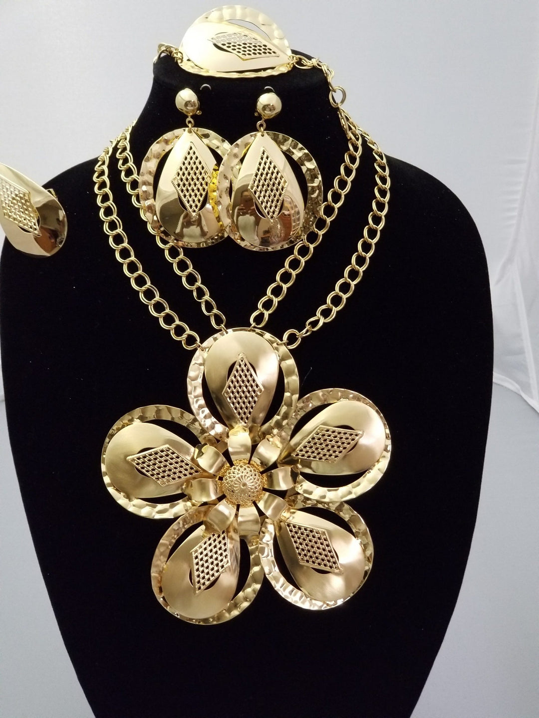 Gold Plated Magic Flowers 4 Piece Set