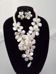 Natural White Lip Shell With White Pearl Flower Statement Set