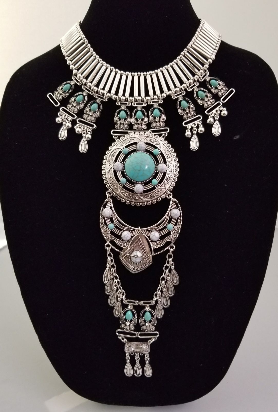 Royal Jade Silver Necklace - Theresa Exotic Apparel