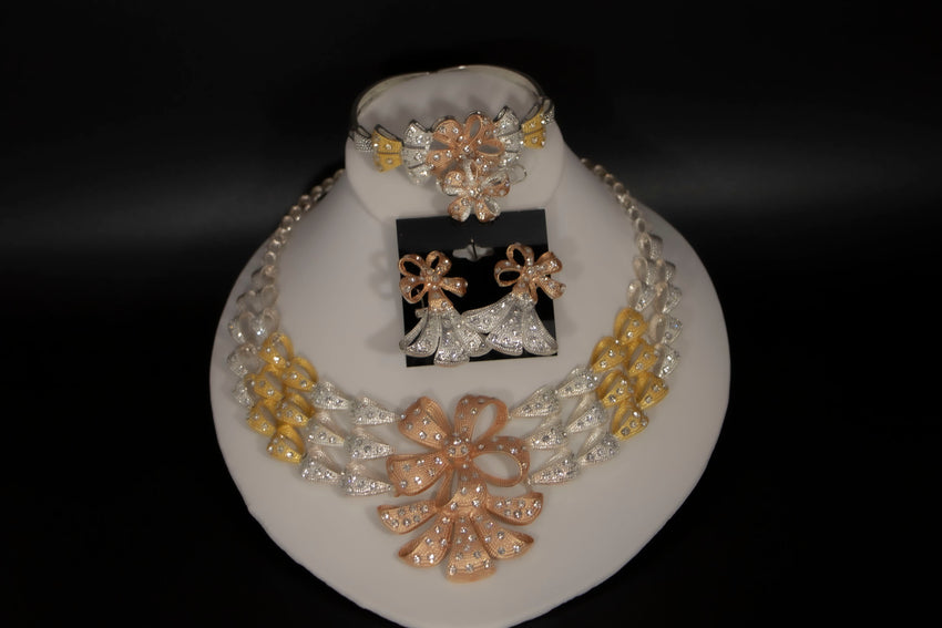 High Fashion Gold Plated with Rhinestone Ribbons Necklace Set