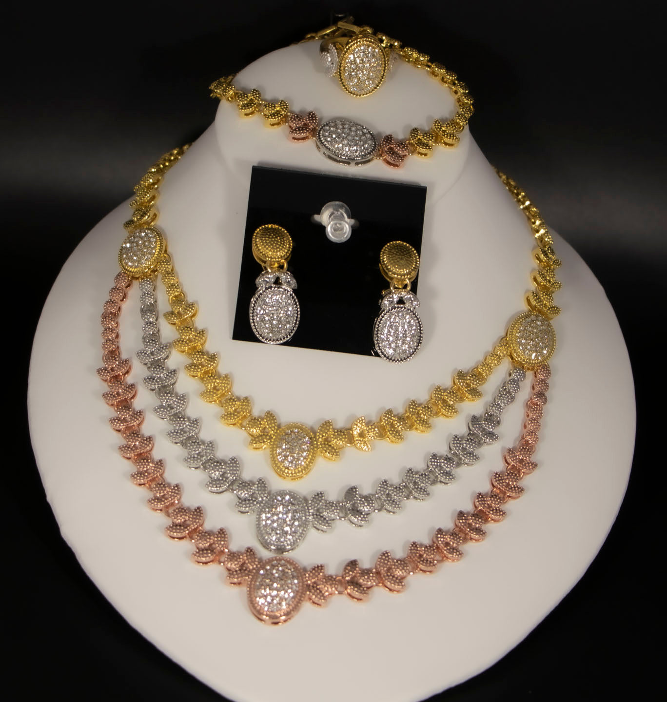 High Fashion Quality Necklace Set