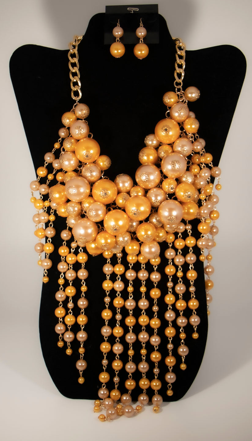 Beautiful Big Gold Pearl Necklace Set