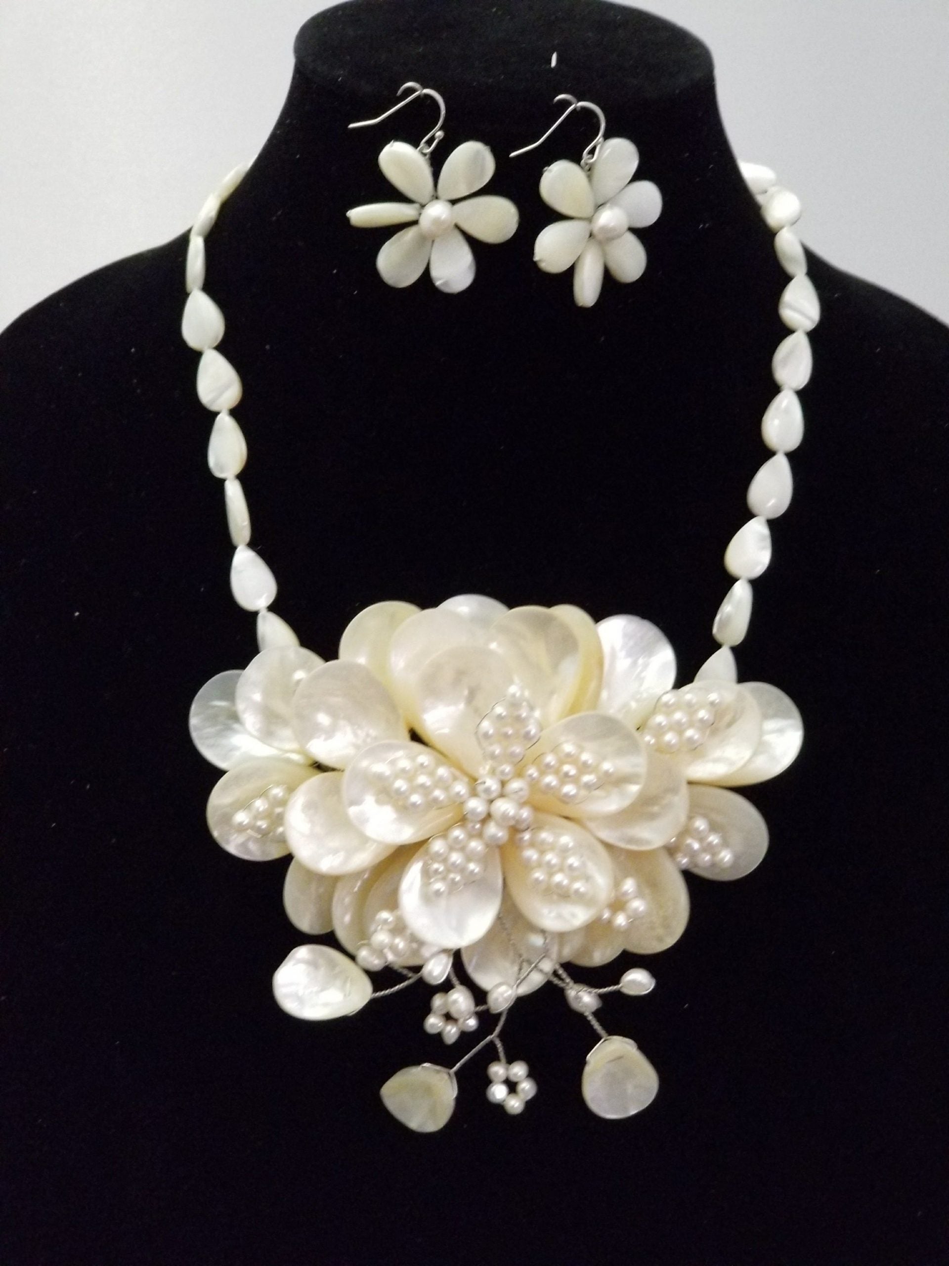 White Coral Chips & White Lip Shell with White Pearl Flower Set - Theresa Exotic Apparel