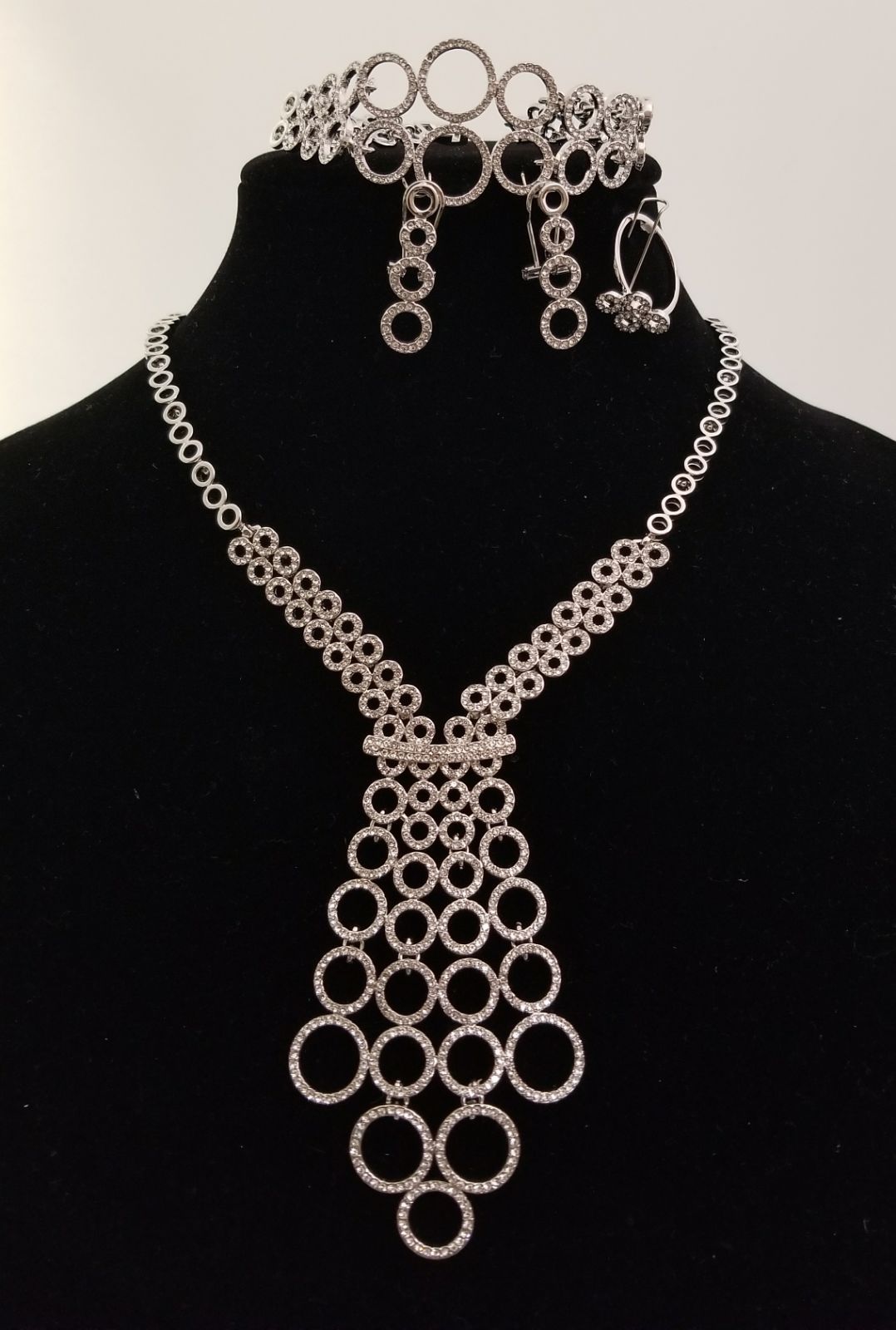 Queen Omega Royal Necklace Set - Theresa Exotic Apparel