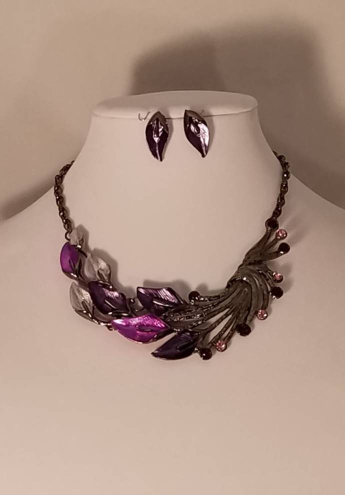 2 Pcs. Beautiful Purple Fashion Necklace Set