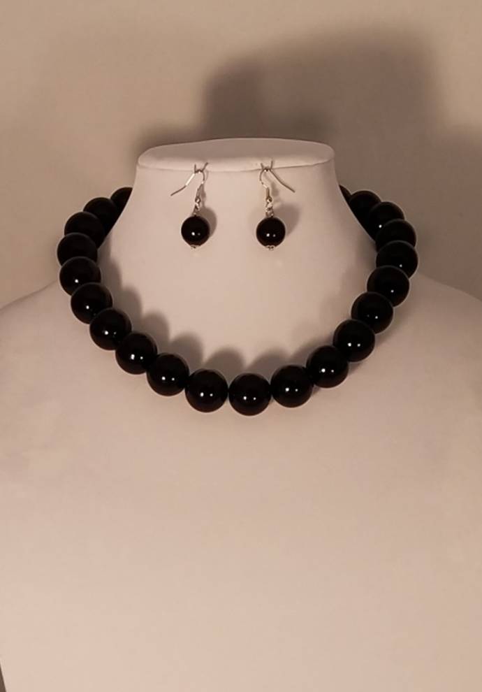 2 Pcs. Black Pearl Necklace Set