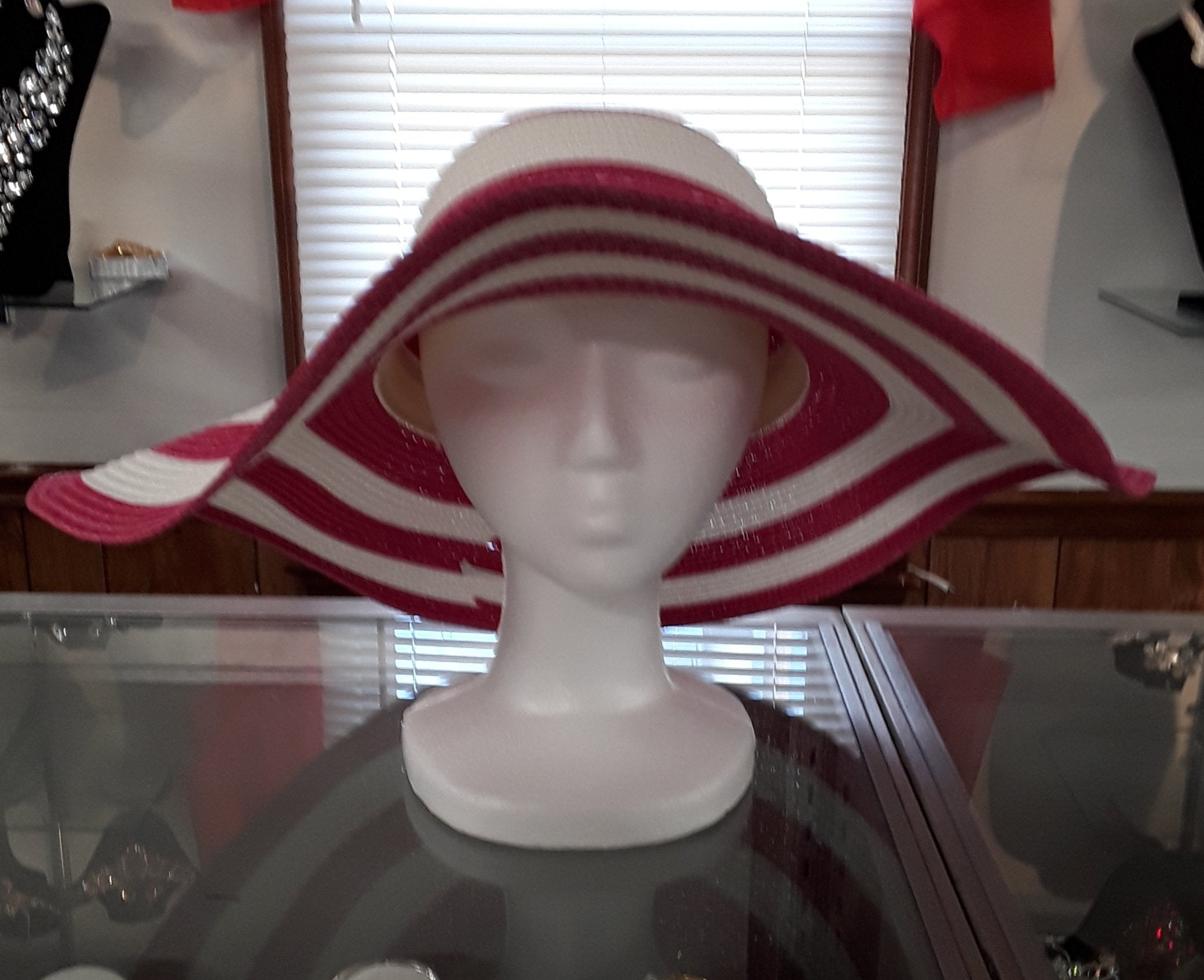 Maroon/White Big Sun Hat