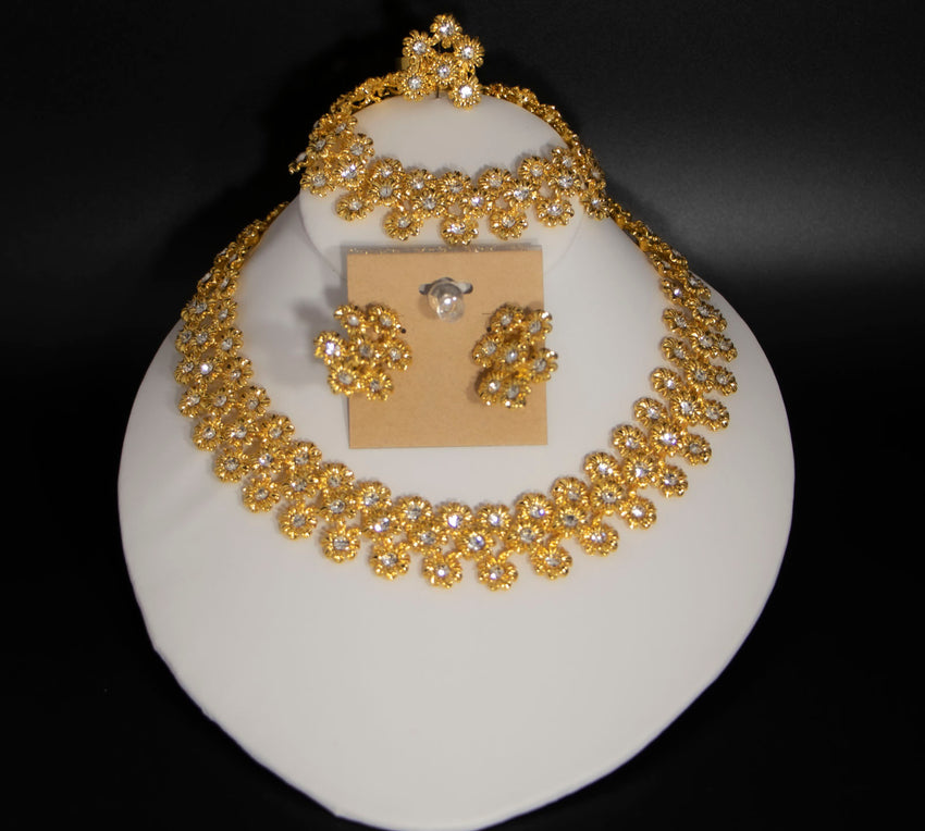 Gold High End Necklace, Earrings and Bracelet Set
