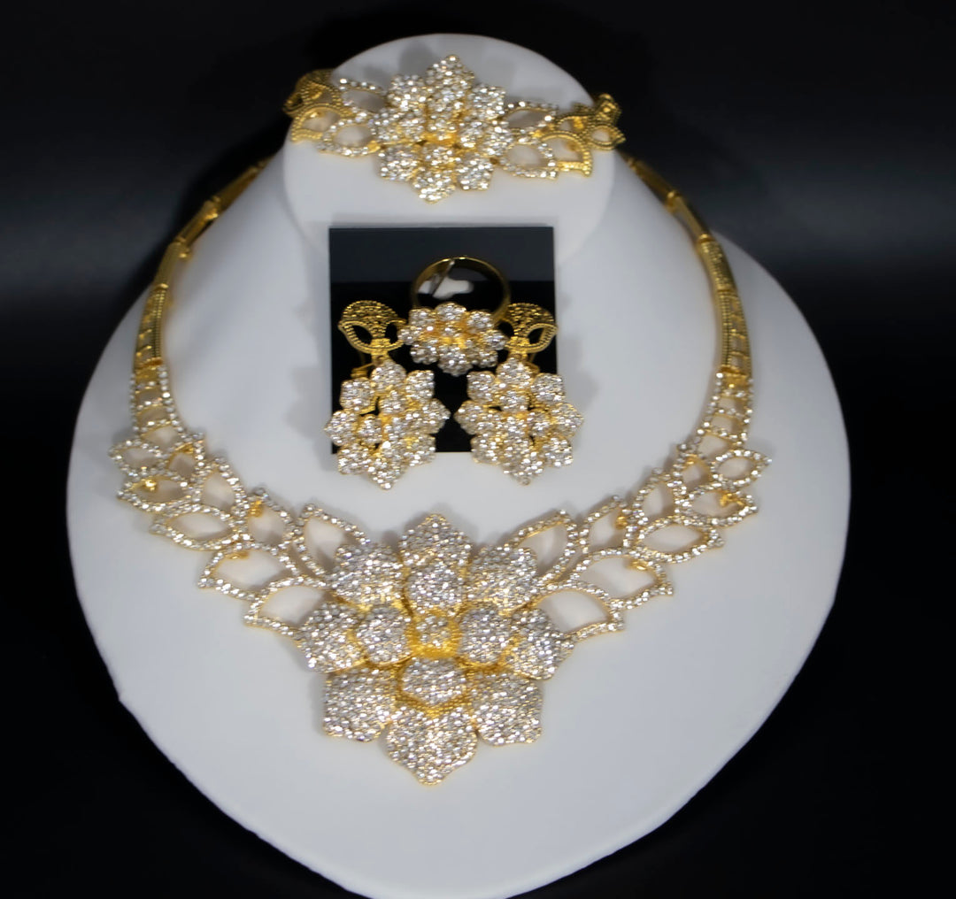 Gold/ Silver Flower High End Necklace, Earrings and Bracelet Set
