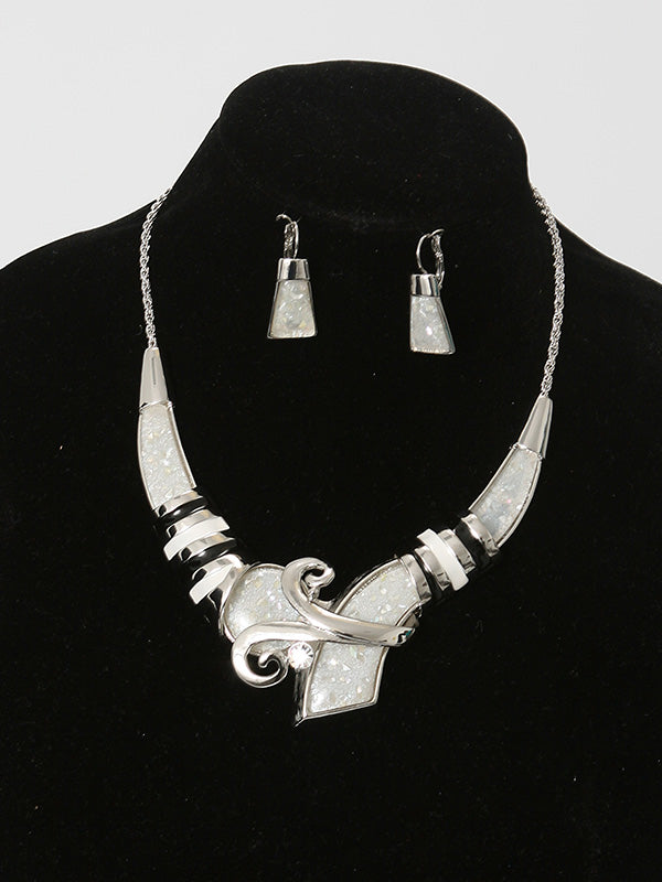 2 Pcs. Black And White Designer Necklace Set
